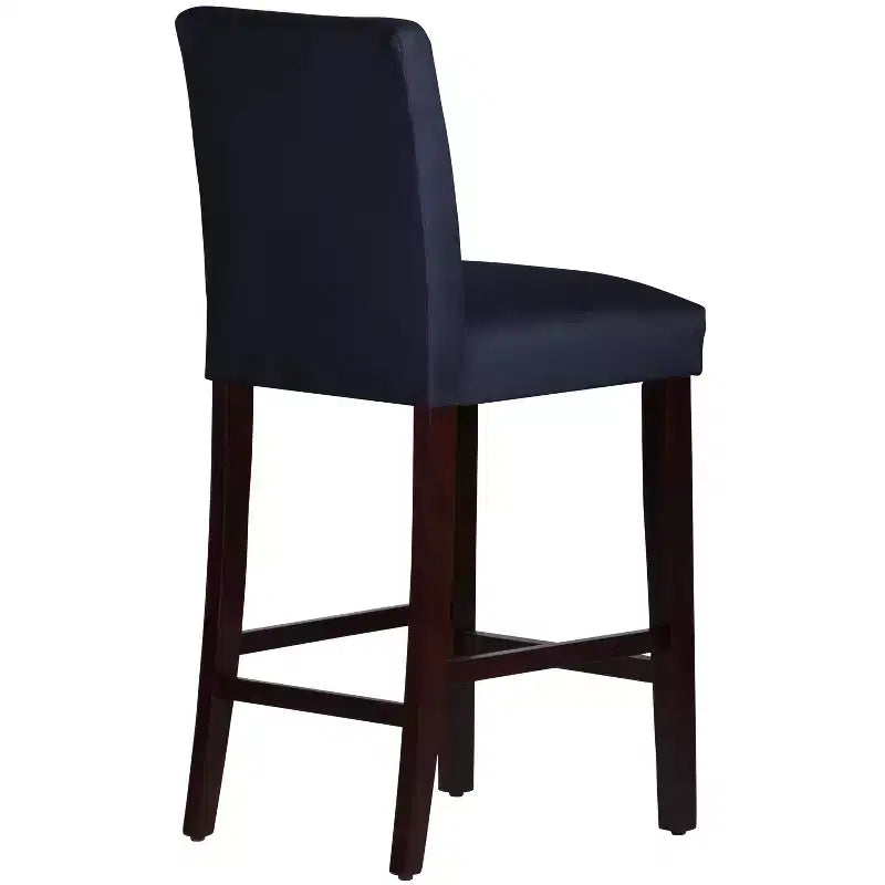 Sgabello da bar Hendrix in velluto blu navy - Rivestito in tessuto, gambe affusolate, altezza seduta 78,7 cm, fatto a mano