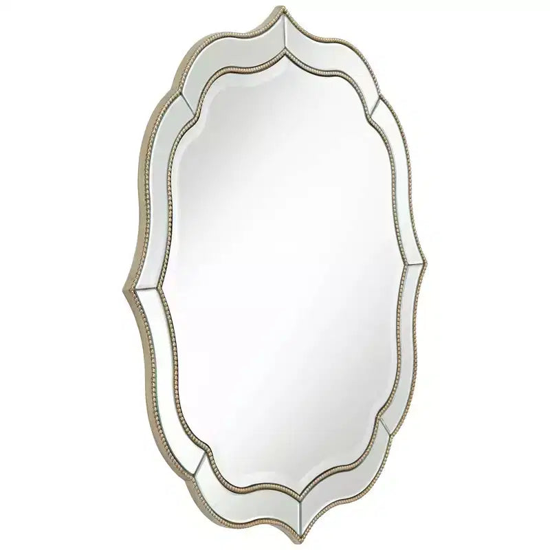 Specchio da parete rotondo Laureen Scalloped per toeletta - Vetro smussato, cornice perline color oro champagne, larghezza 32"